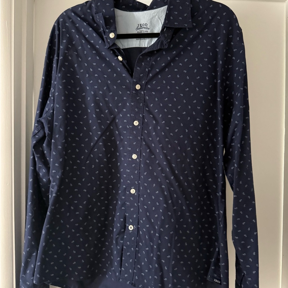 Izod Men's Dark Blue Patterned Button Down Shirt